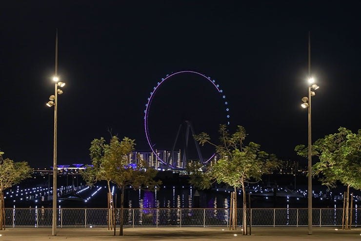 Dubai Harbour street lighting